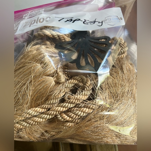 Authentic Vedure Chantilly French Silk Screen tapestry
4ftX5ft101/2 - Picture 14 of 14